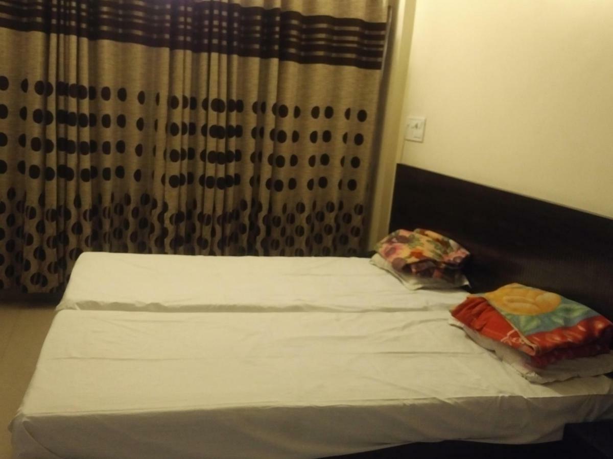 Hotel Rose Lodge Pune Dış mekan fotoğraf