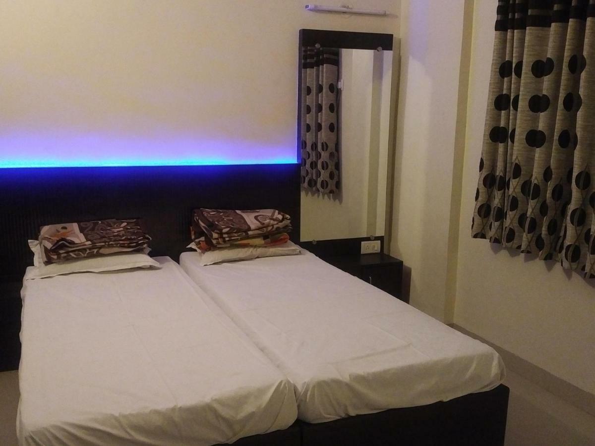 Hotel Rose Lodge Pune Dış mekan fotoğraf